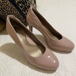 High Heels New Size 9. Heel height approximately 3 1/2 inches.